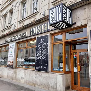  Hostel Wake Up Wellness